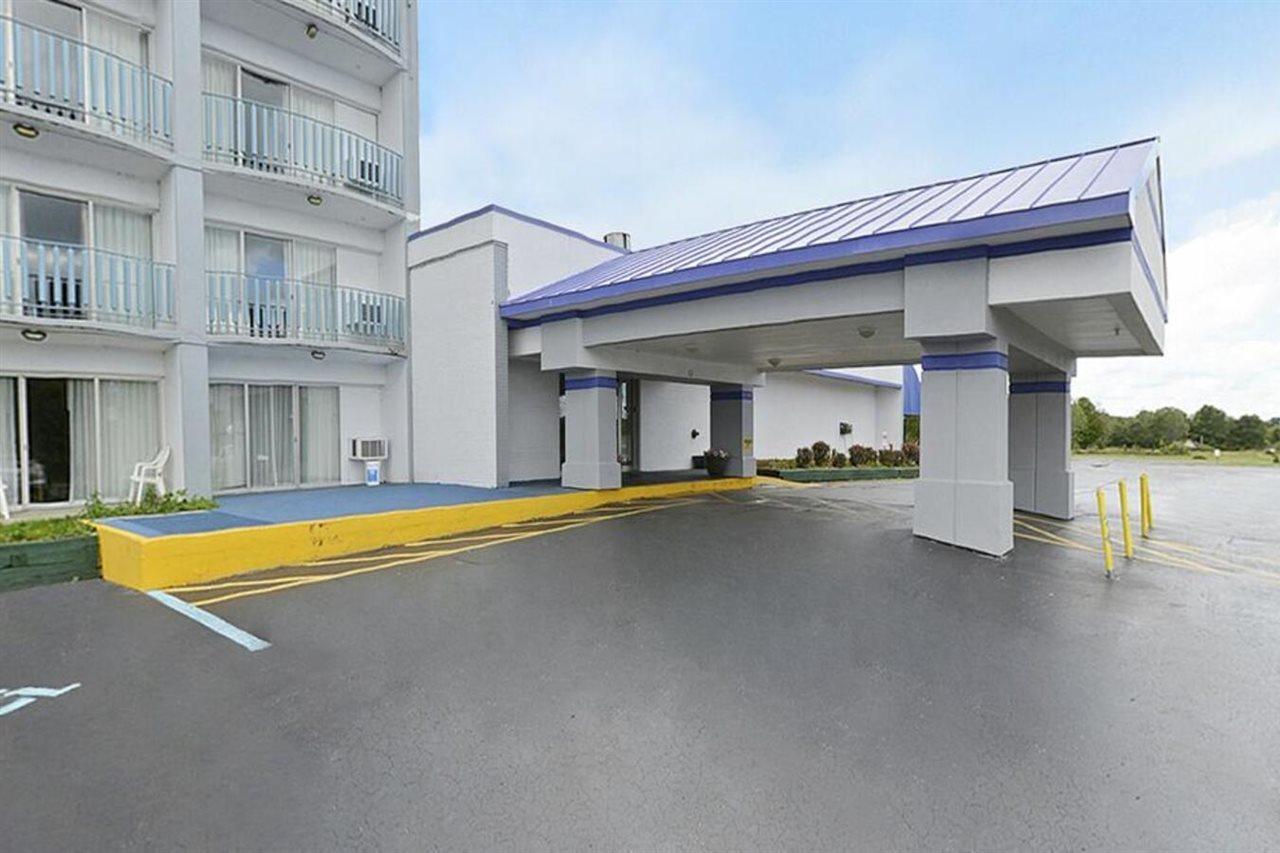Howard Johnson By Wyndham Saint Joseph Benton Harbor Eksteriør billede