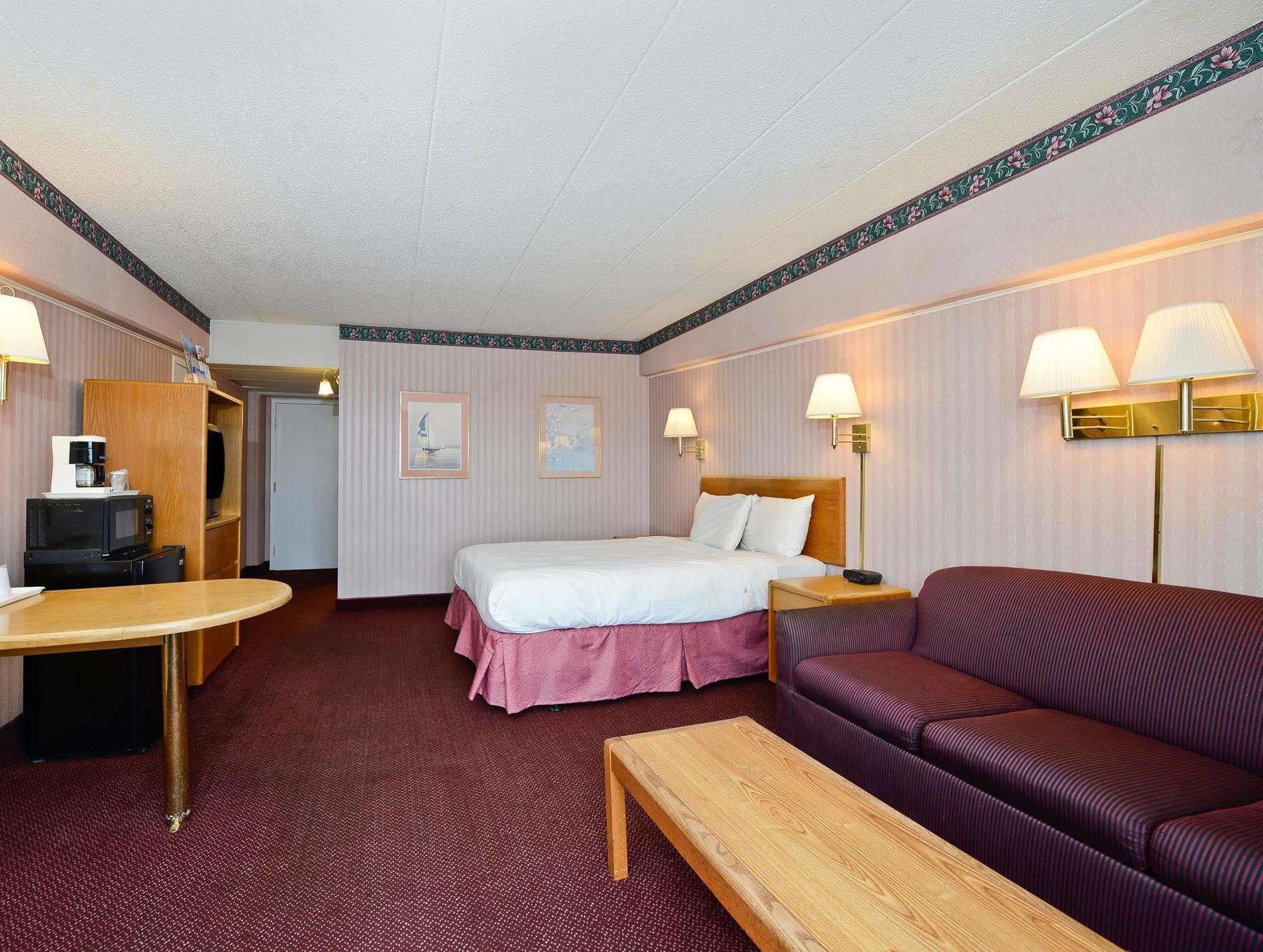 Howard Johnson By Wyndham Saint Joseph Benton Harbor Eksteriør billede