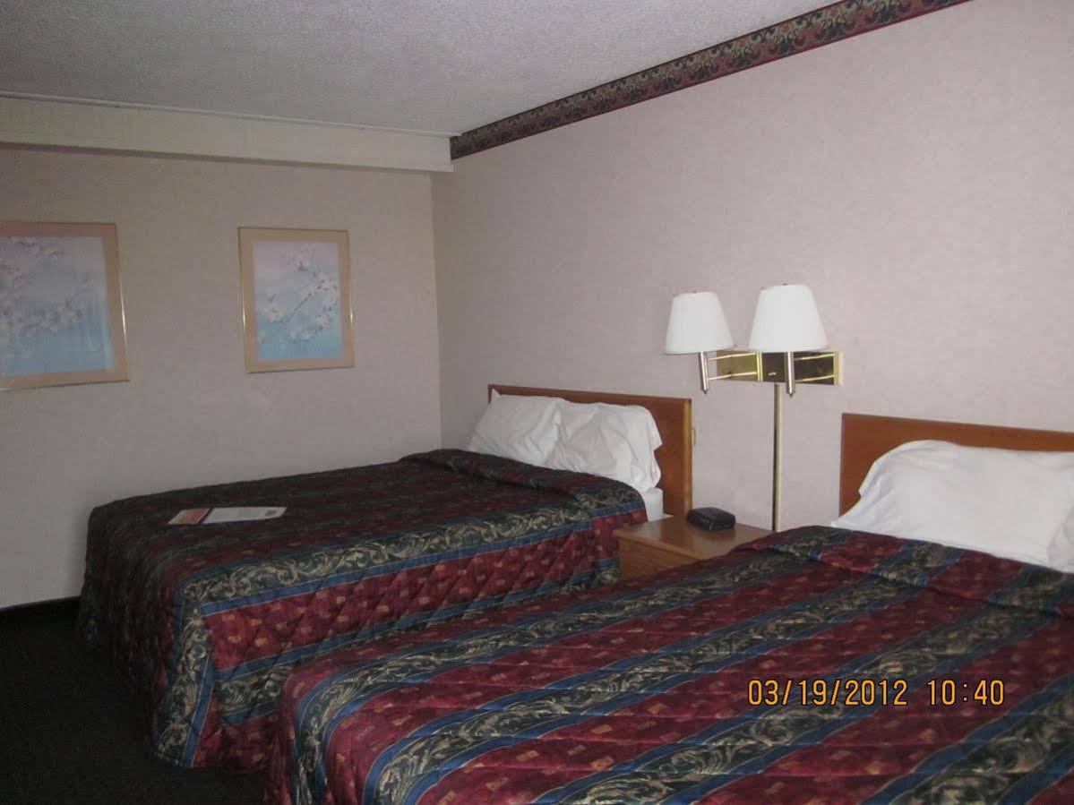 Howard Johnson By Wyndham Saint Joseph Benton Harbor Værelse billede